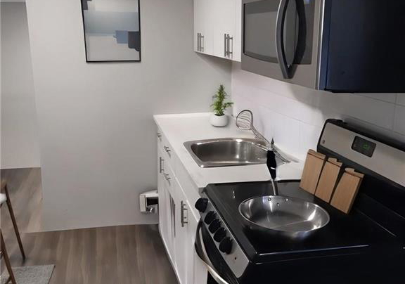 70-victoria-avenue-s-hamilton-ontario-40784955
