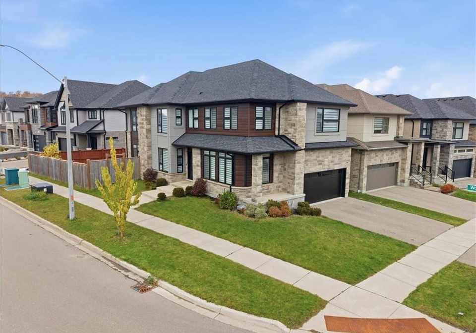556-mayapple-street-waterloo-ontario-40785018