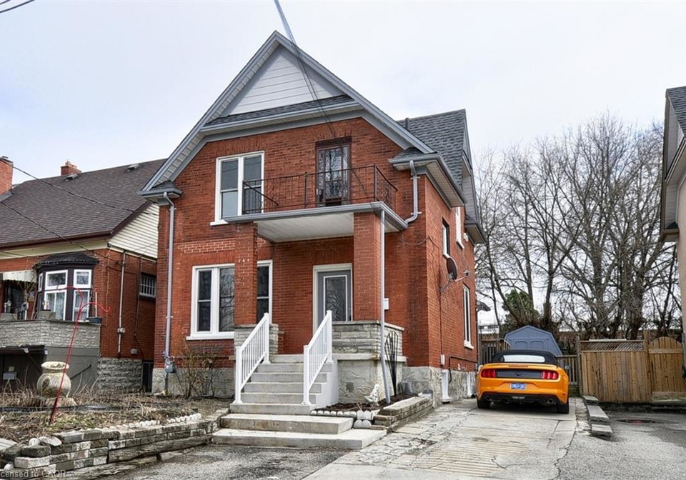 147-benton-street-kitchener-ontario-40785090