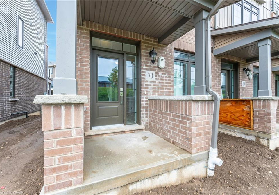 10-birmingham-drive-cambridge-ontario-40785170