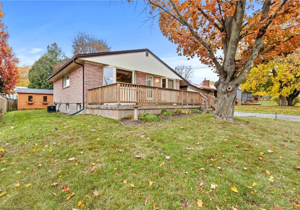 13-spencer-street-paris-ontario-40785248