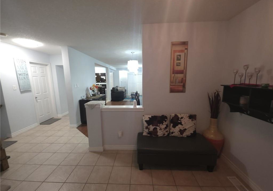 348-thomas-slee-drive-kitchener-ontario-40785377