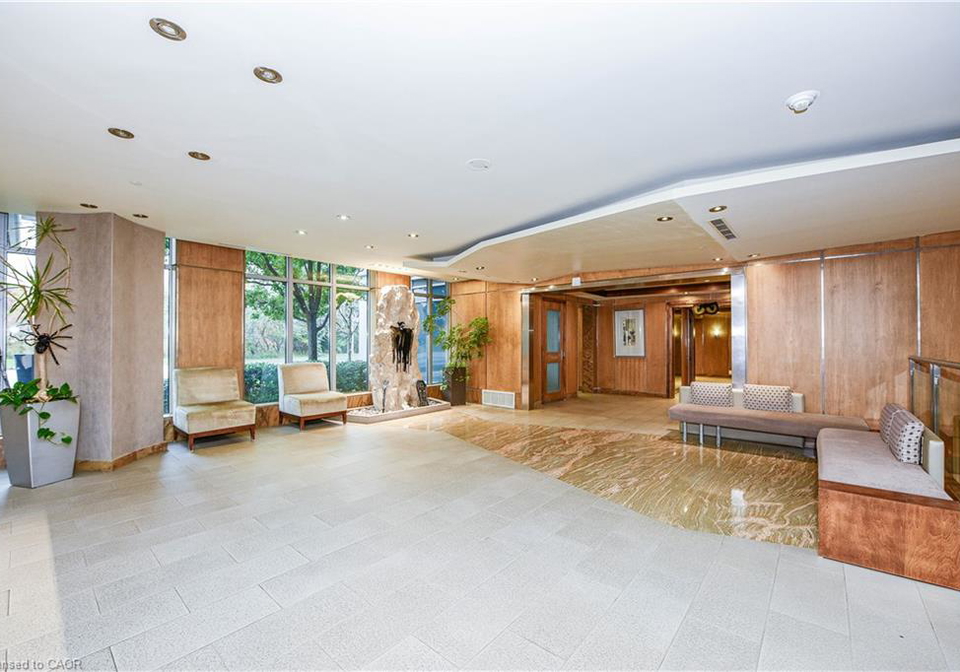 2119-lake-shore-boulevard-w-toronto-ontario-40785415