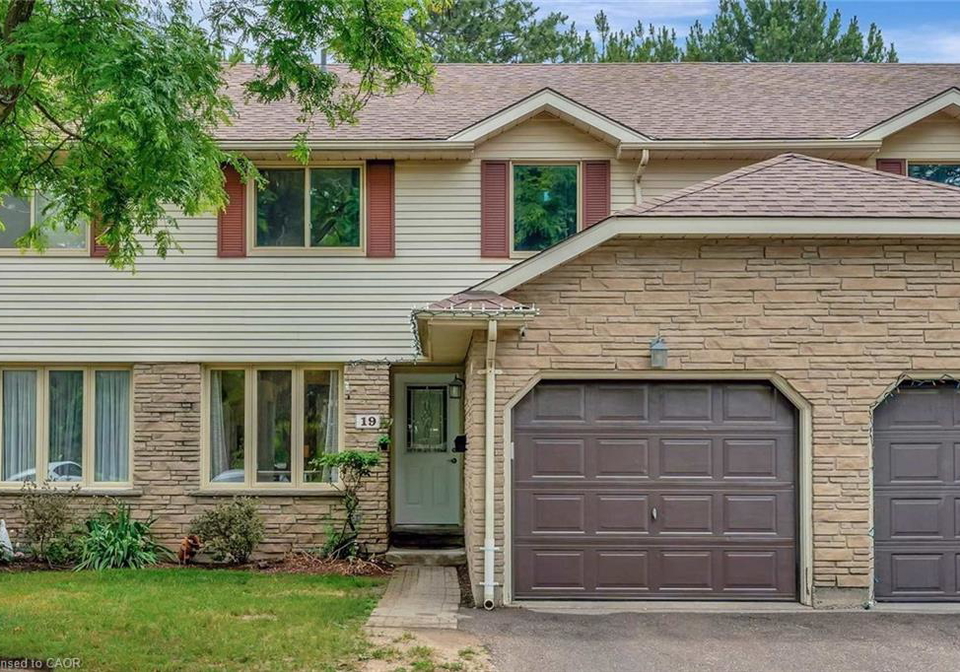 476-kingscourt-drive-waterloo-ontario-40785422
