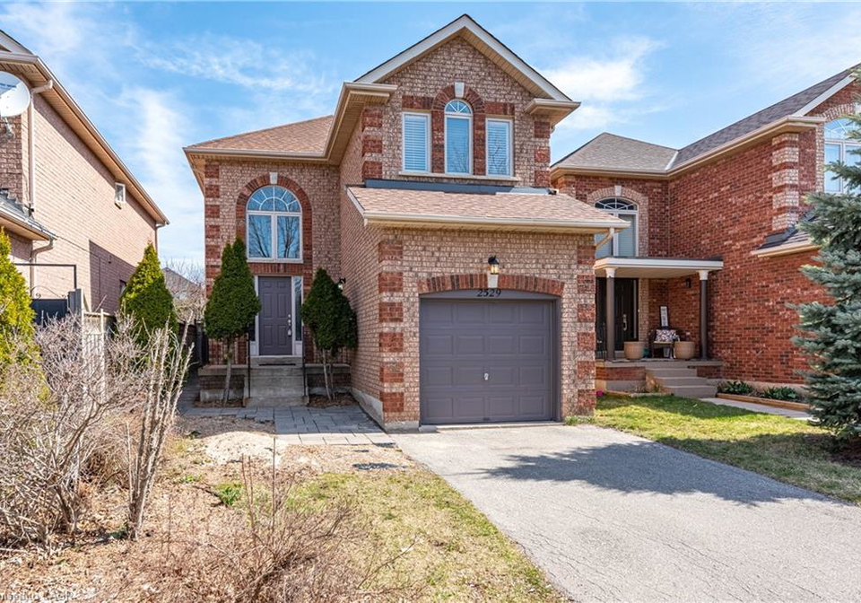 2529-longridge-crescent-oakville-ontario-40785518