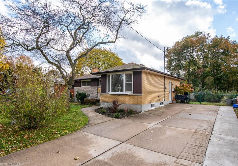 63-ellis-crescent-s-waterloo-ontario-40785631