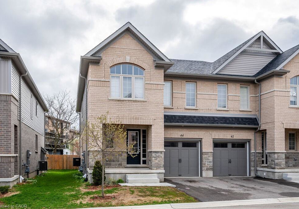 44-gleason-crescent-kitchener-ontario-40785651