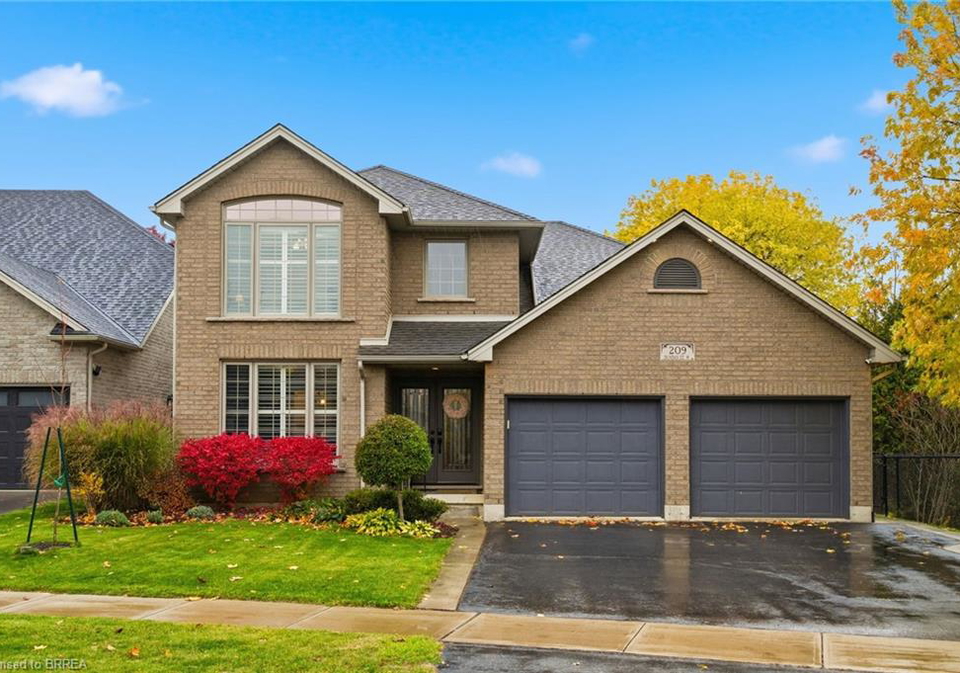 209-dundas-street-w-paris-ontario-40785737