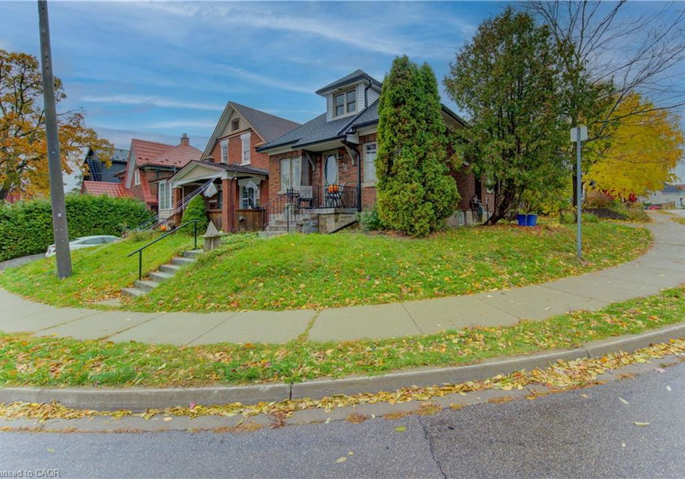 61-gruhn-street-kitchener-ontario-40785764