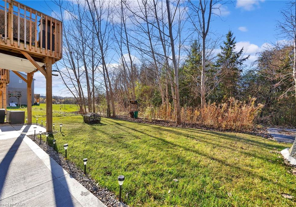 210-dolman-street-breslau-ontario-40785831