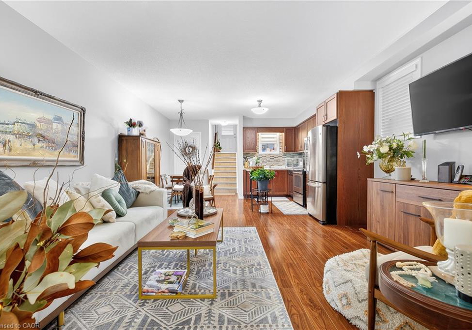 230-jessica-crescent-kitchener-ontario-40785921