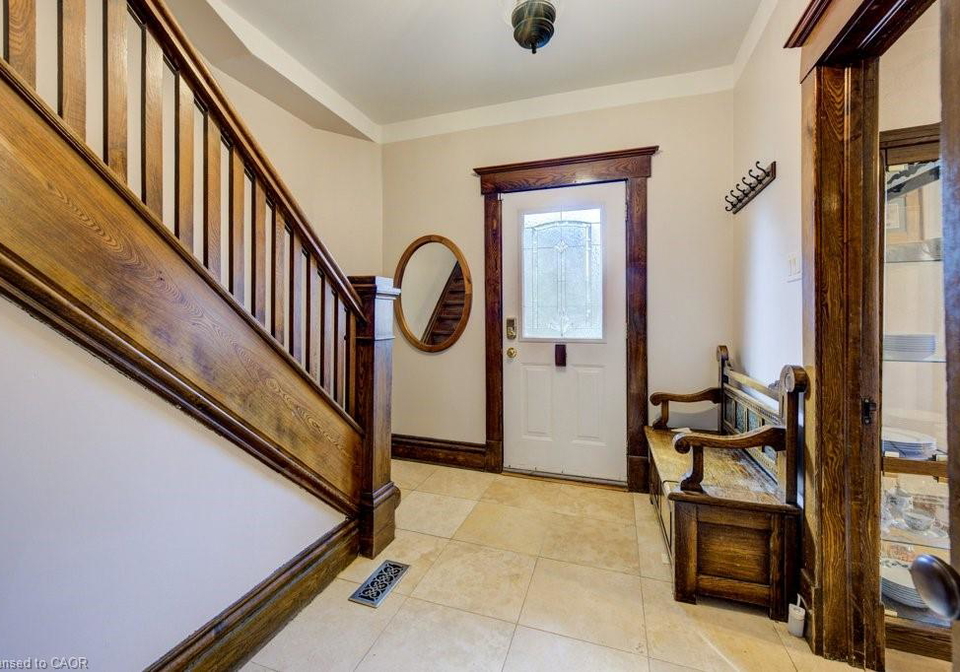 207-hedley-street-cambridge-ontario-40785999