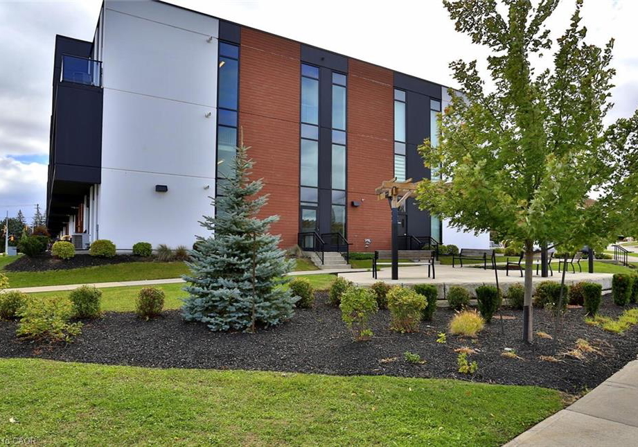 5-wake-robin-drive-kitchener-ontario-40786031