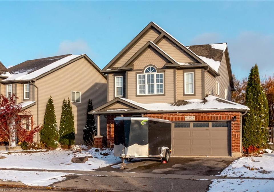 186-livingston-boulevard-baden-ontario-40786074