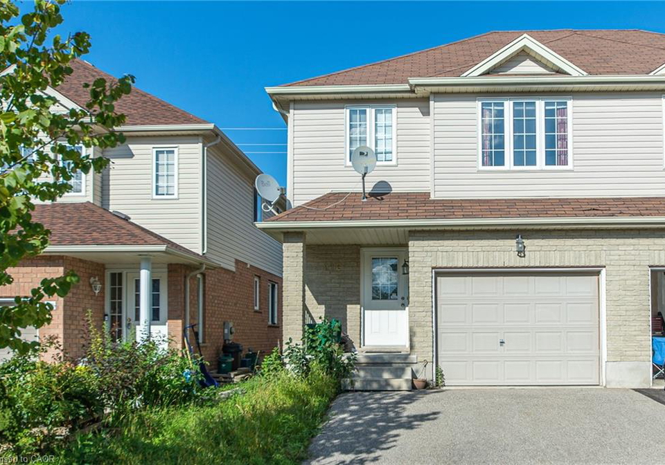 216-buttercup-court-waterloo-ontario-40786082