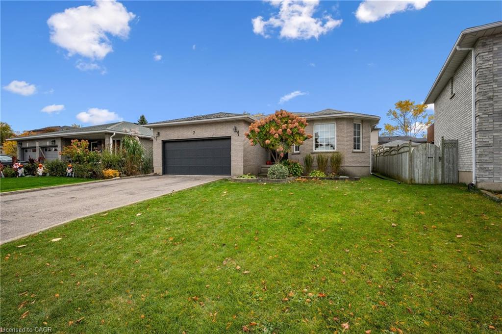 7-peter-court-cambridge-ontario-40786143