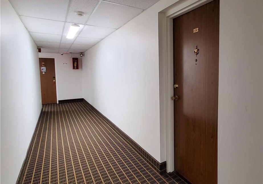 6-walton-avenue-kitchener-ontario-40786148