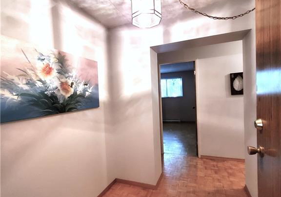 6-walton-avenue-kitchener-ontario-40786148
