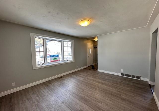 121-roberts-crescent-kitchener-ontario-40786309
