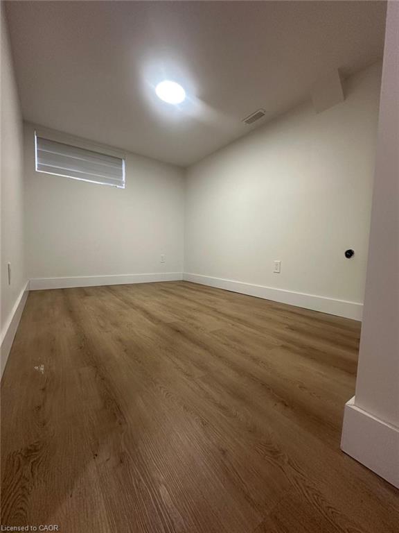 32-lower-munroe-street-kitchener-ontario-40786345