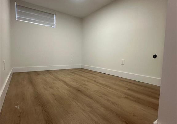 32-lower-munroe-street-kitchener-ontario-40786345
