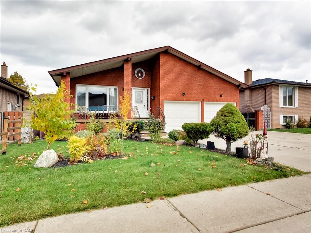 18-pavarotti-court-hamilton-ontario-40786365