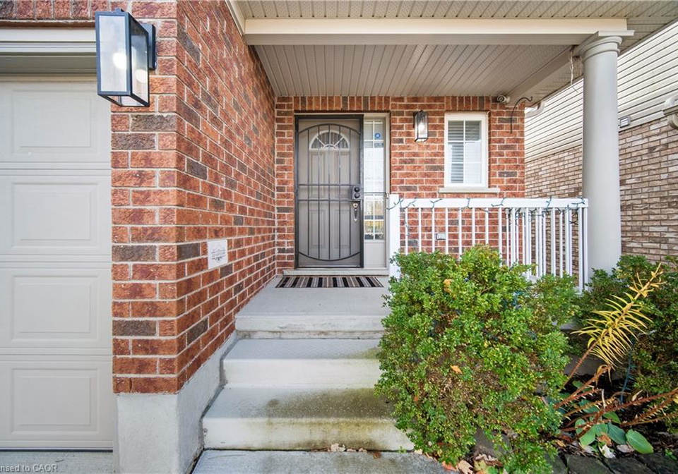 31-olivewood-way-cambridge-ontario-40786487