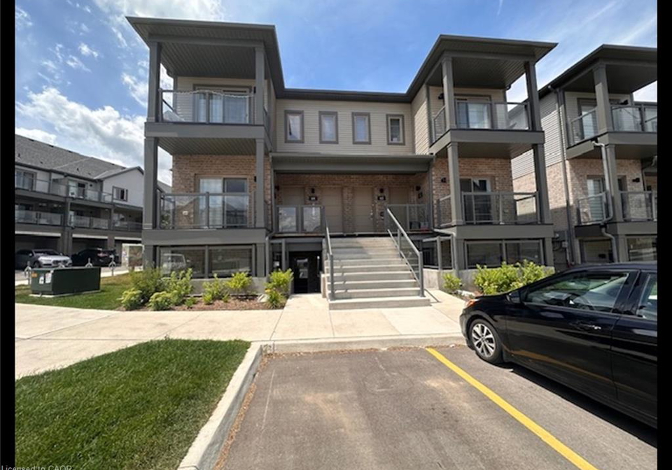 205-west-oak-trail-kitchener-ontario-40786502