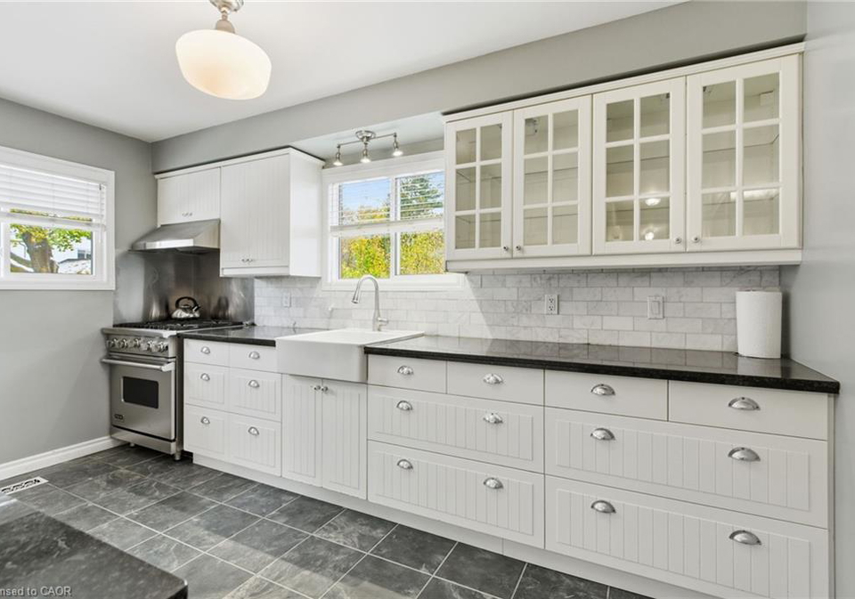 12-cecilia-court-hamilton-ontario-40786713