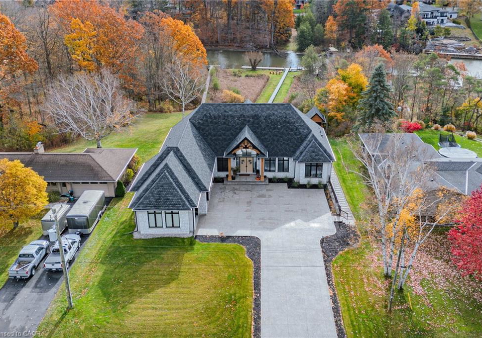 32-sunninghill-drive-port-dover-ontario-40786772
