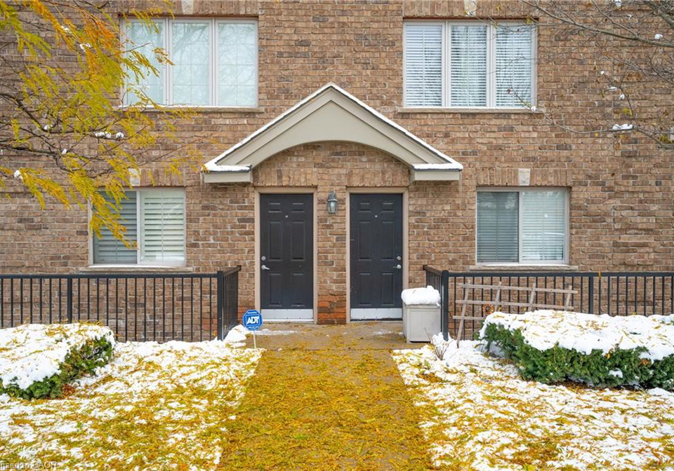 12-holborn-drive-kitchener-ontario-40786784