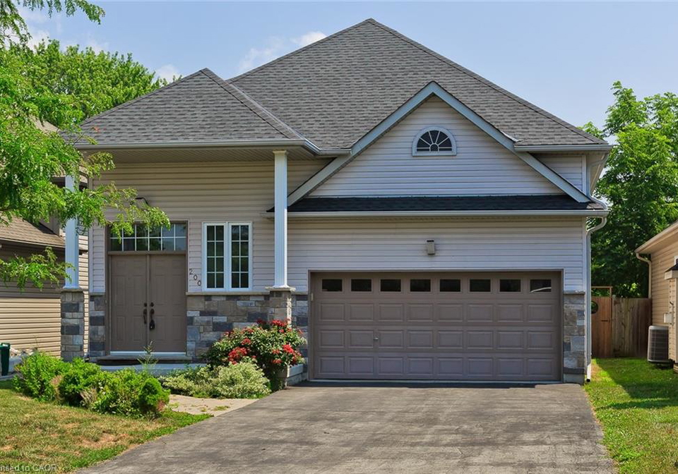 200-regatta-drive-welland-ontario-40786814