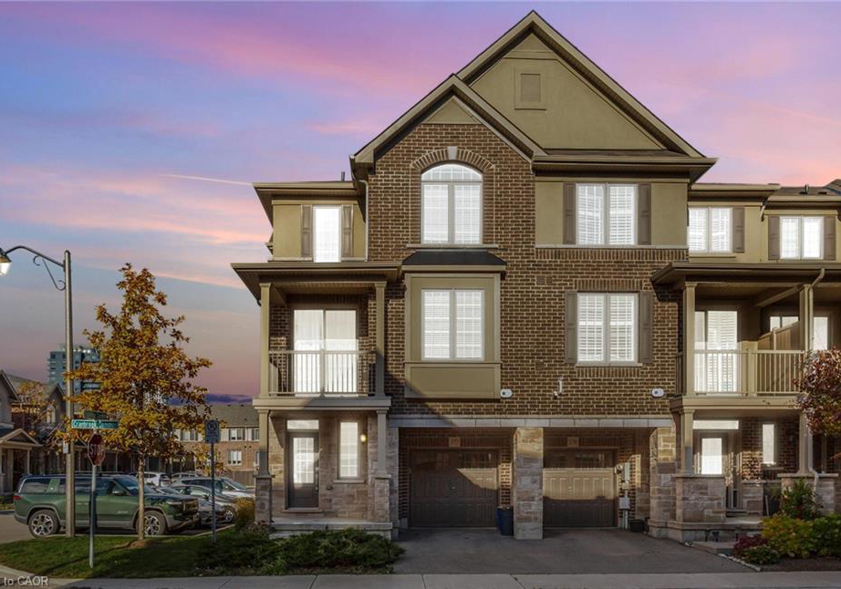 377-cranbrook-common-oakville-ontario-40786877