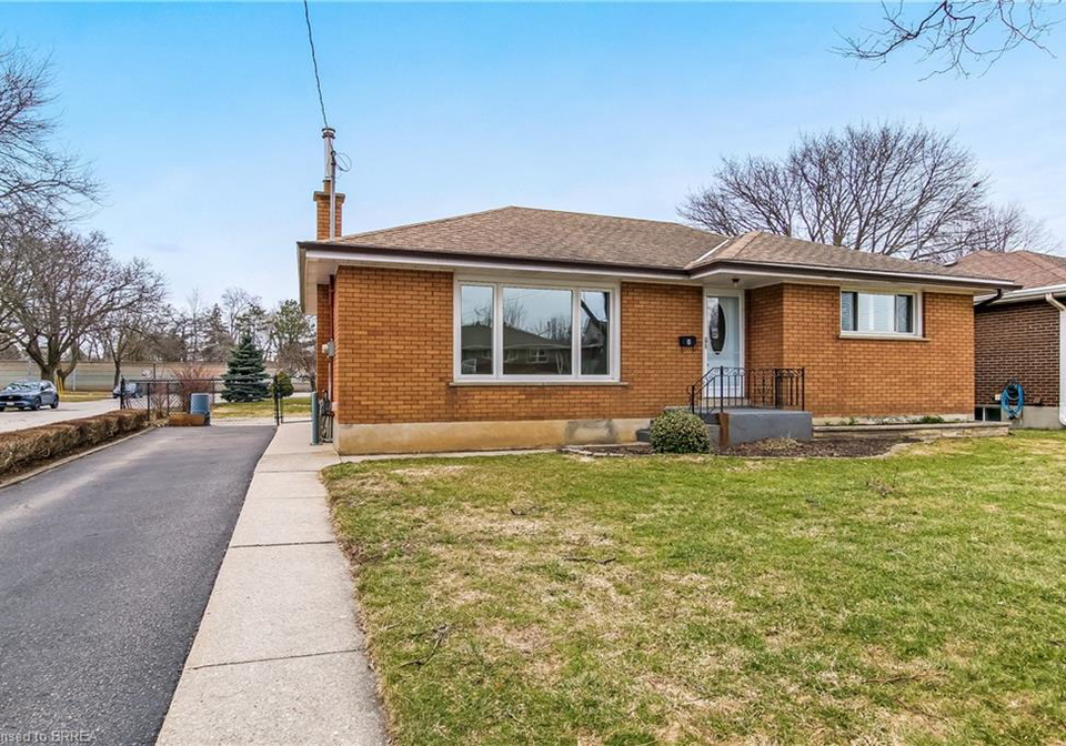 8-waddington-street-brantford-ontario-40786974