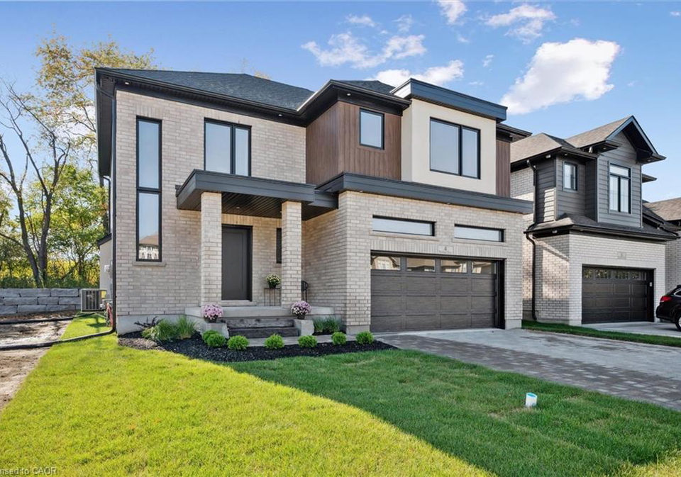 4-winders-trail-ingersoll-ontario-40787062
