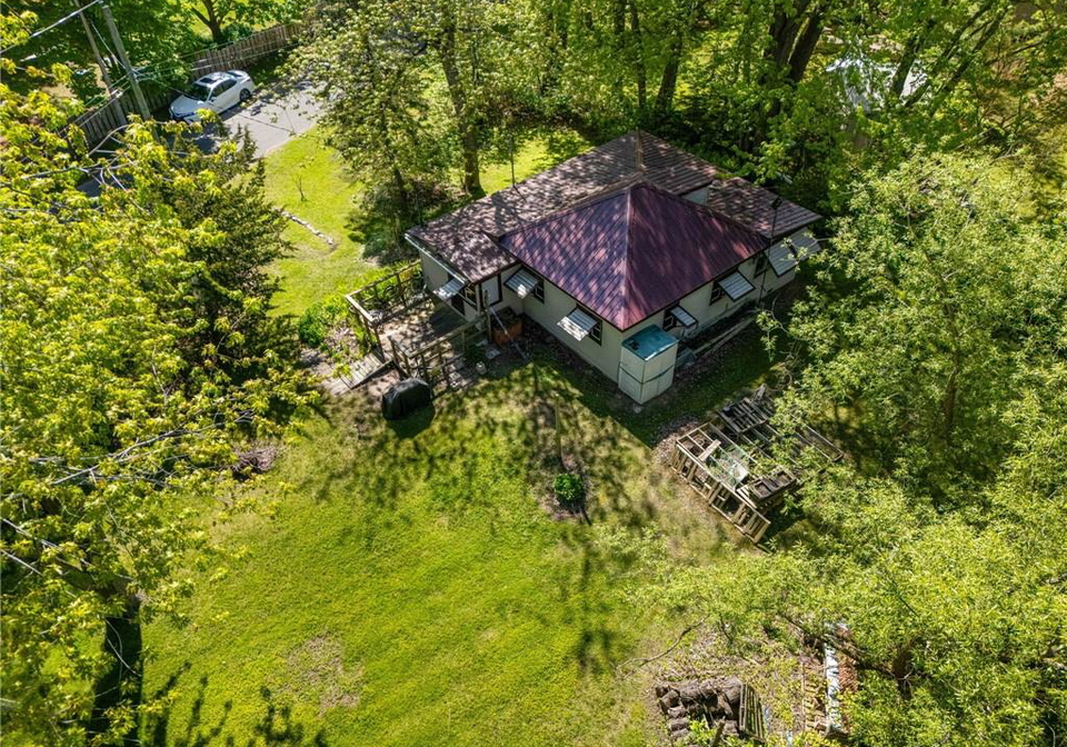 303-erie-boulevard-long-point-ontario-40787110