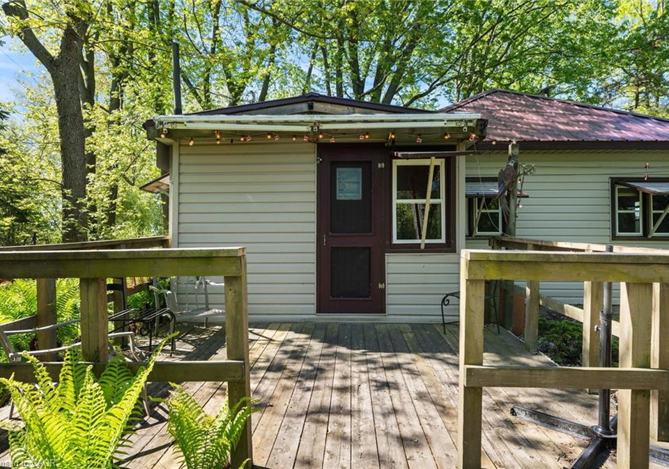 303-erie-boulevard-long-point-ontario-40787110
