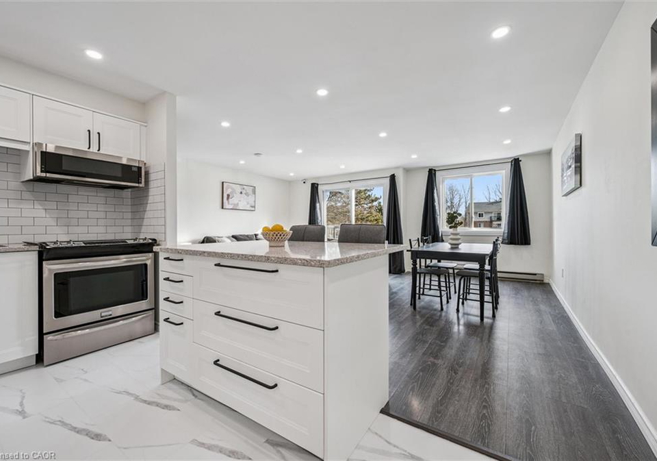 276-eiwo-court-waterloo-ontario-40787123