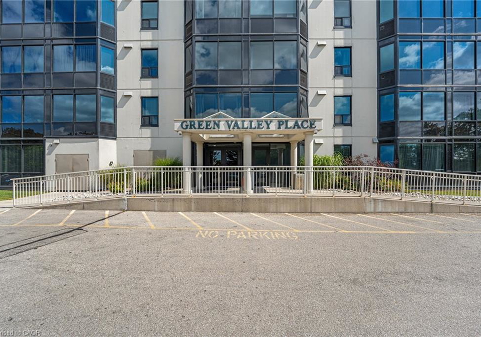 35-green-valley-drive-kitchener-ontario-40787278