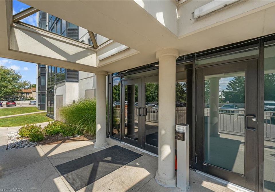 35-green-valley-drive-kitchener-ontario-40787278