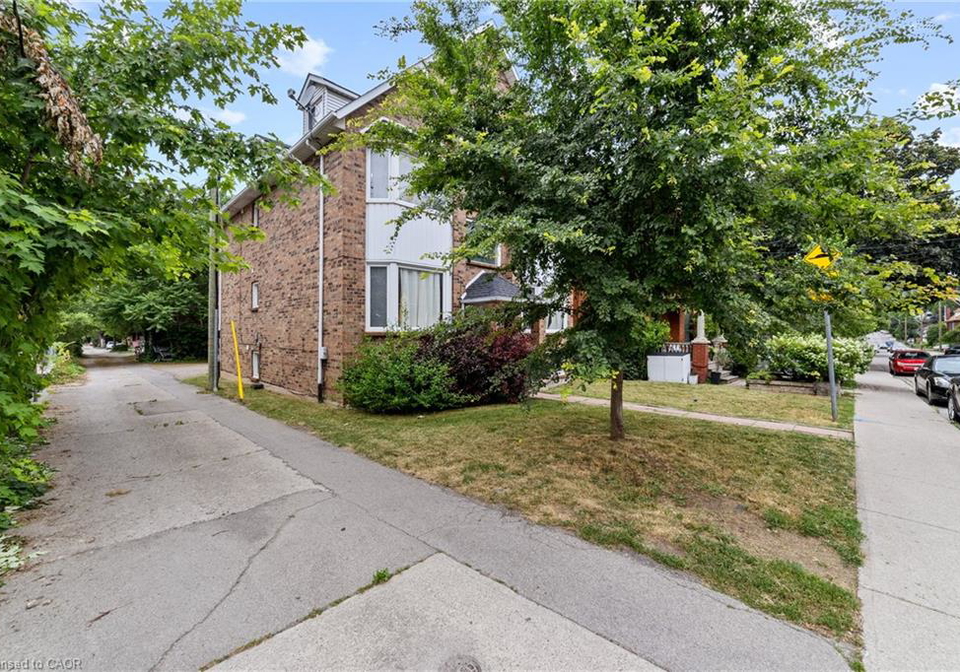 220-caroline-street-s-hamilton-ontario-40787444