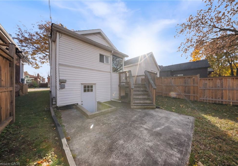 23-wexford-avenue-n-hamilton-ontario-40787455