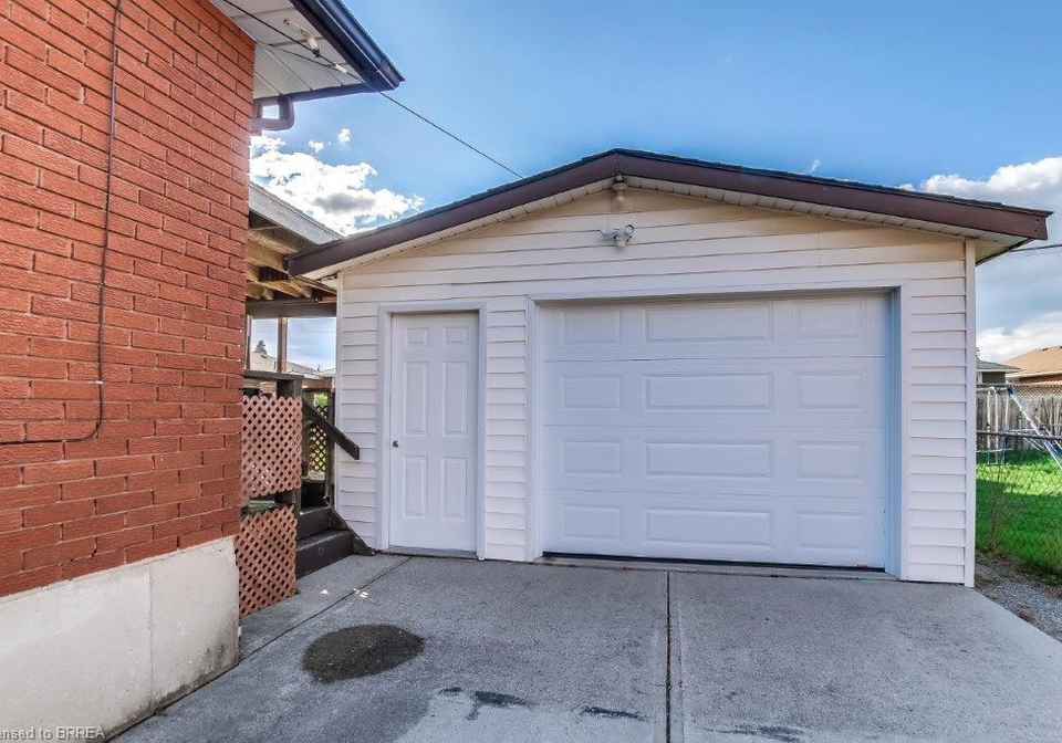 97-seventh-avenue-brantford-ontario-40787591