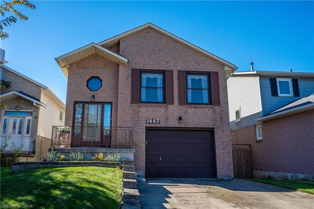 1447-reynolds-avenue-burlington-ontario-40787597