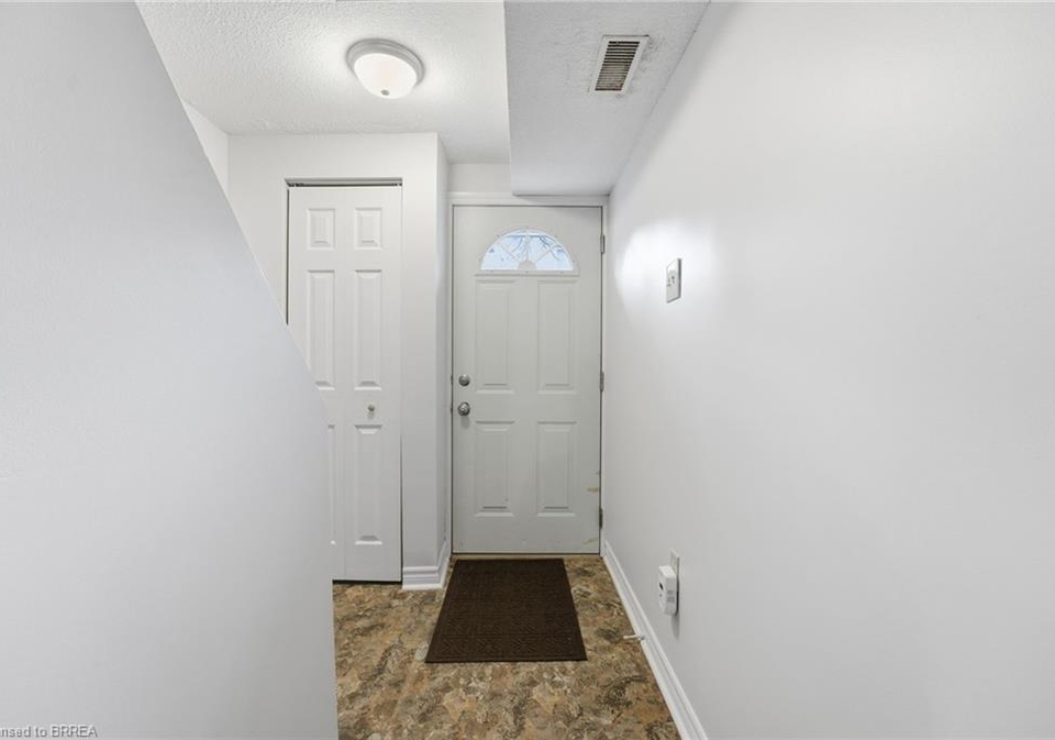 281-stanley-street-brantford-ontario-40787645