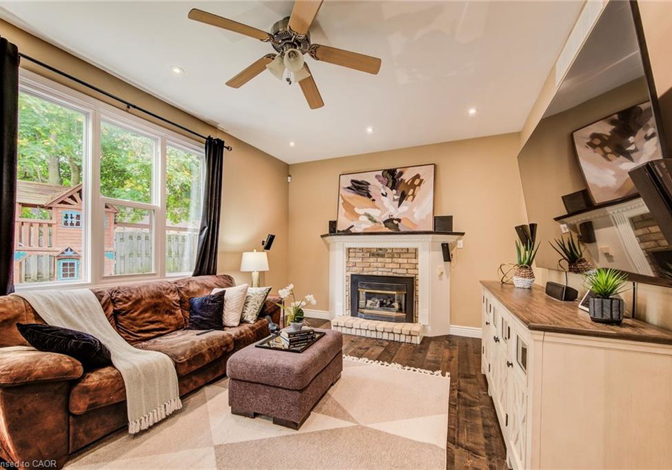 295-wiltshire-place-waterloo-ontario-40787683