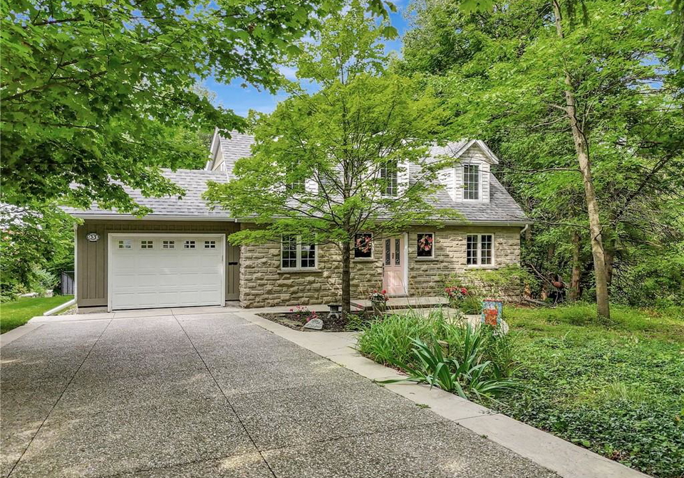 931-montgomery-drive-ancaster-ontario-40787704