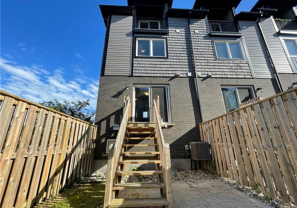 12-poplar-drive-cambridge-ontario-40787760