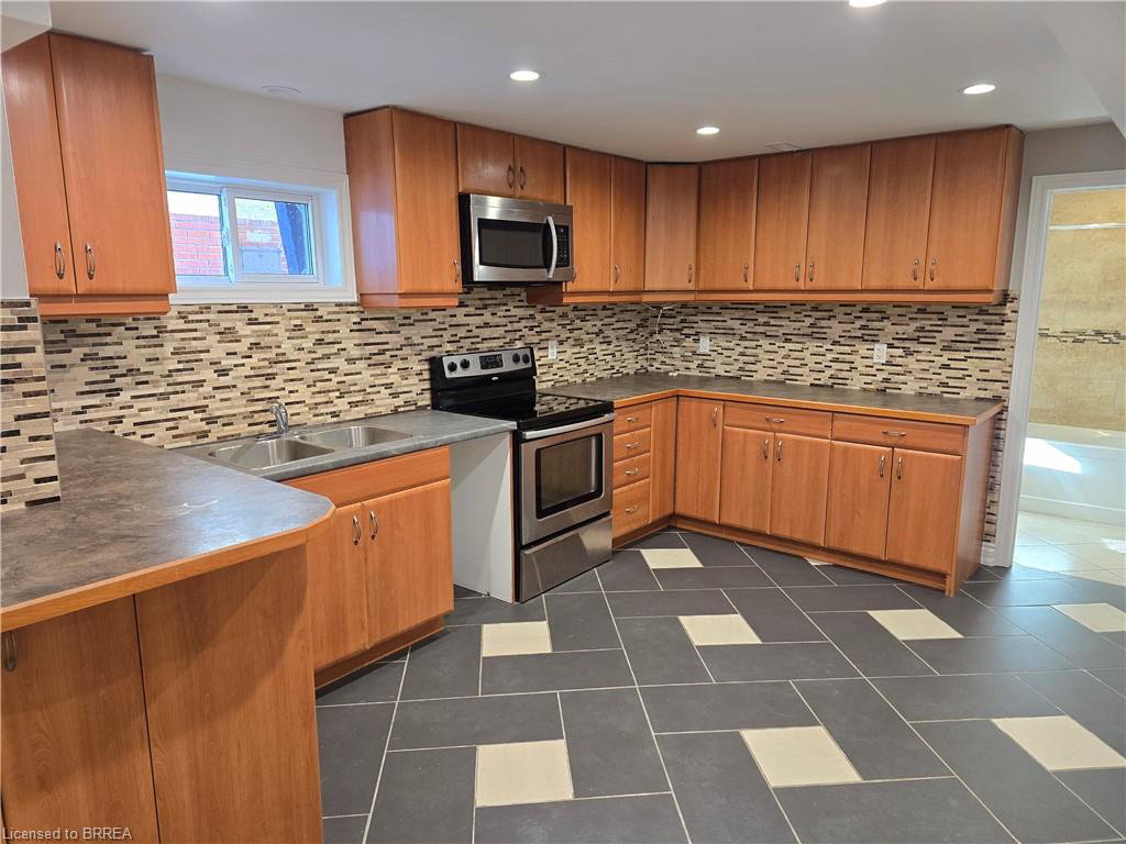 318-erie-avenue-brantford-ontario-40787772