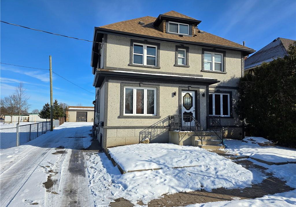 318-erie-avenue-brantford-ontario-40787772